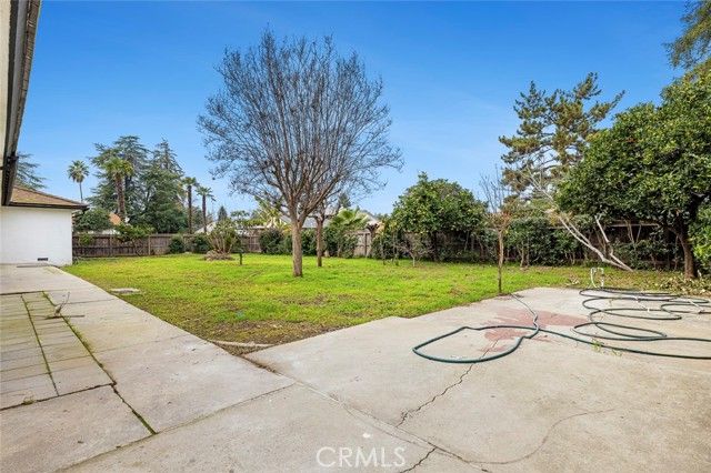 5167 E Balch Avenue, Fresno, CA 93727