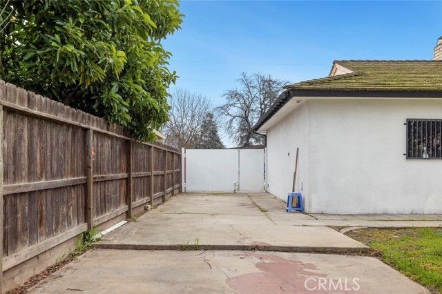 5167 E Balch Avenue, Fresno, CA 93727