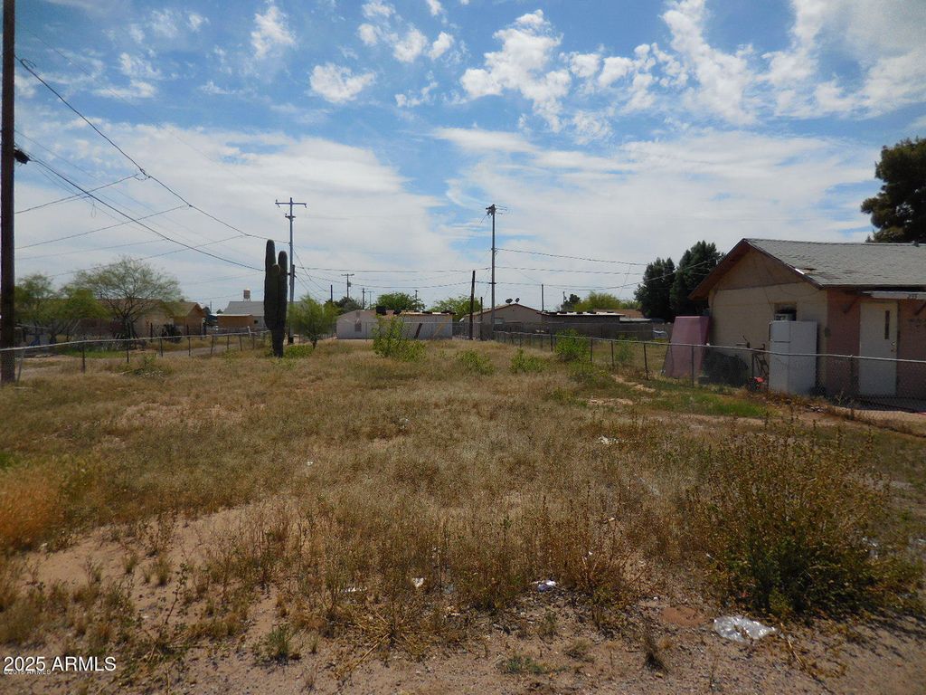 227 W VAH KI INN Road 7, Coolidge, AZ 85128 — exterior