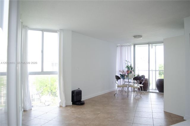 6995 NW 186th St E509, Hialeah, FL 33015