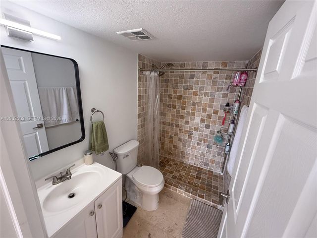 6995 NW 186th St E509, Hialeah, FL 33015