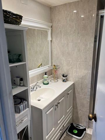2811 N Pine Island Rd 309, Sunrise, FL 33322