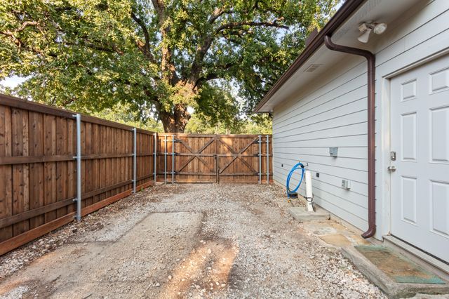 149 Redwood Drive, Highland Village, TX 75077