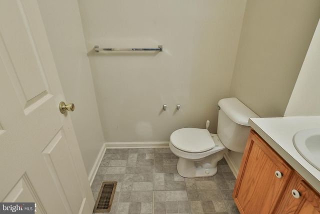 8145 CROSS CREEK CIR, Breinigsville, PA 18031