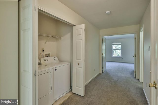 8145 CROSS CREEK CIR, Breinigsville, PA 18031