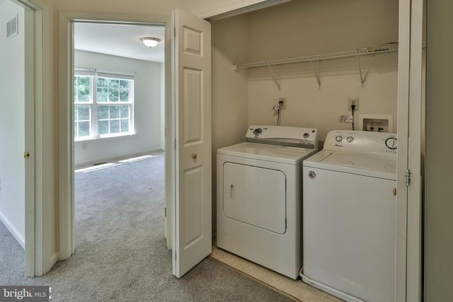 8145 CROSS CREEK CIR, Breinigsville, PA 18031