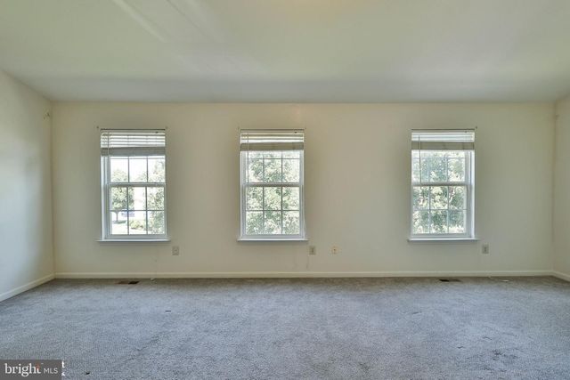 8145 CROSS CREEK CIR, Breinigsville, PA 18031