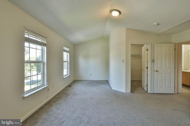 8145 CROSS CREEK CIR, Breinigsville, PA 18031