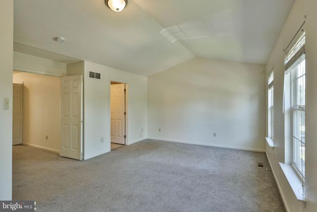 8145 CROSS CREEK CIR, Breinigsville, PA 18031