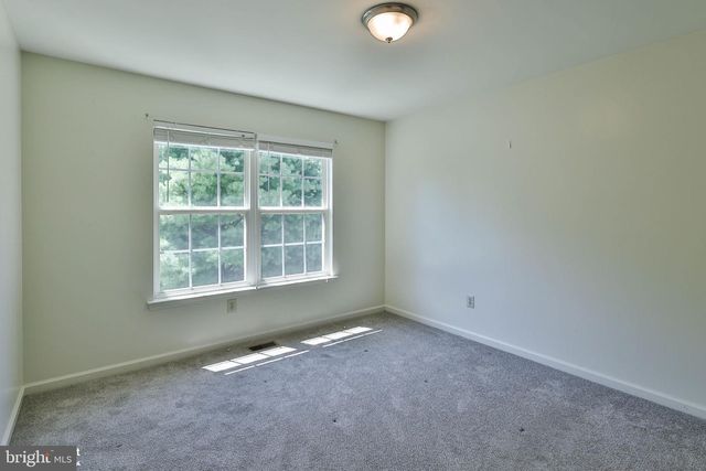 8145 CROSS CREEK CIR, Breinigsville, PA 18031