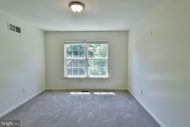 8145 CROSS CREEK CIR, Breinigsville, PA 18031