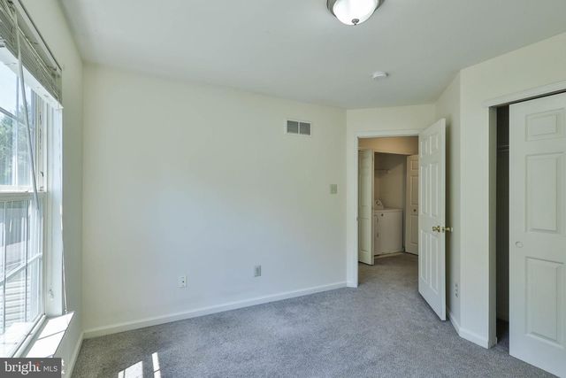 8145 CROSS CREEK CIR, Breinigsville, PA 18031