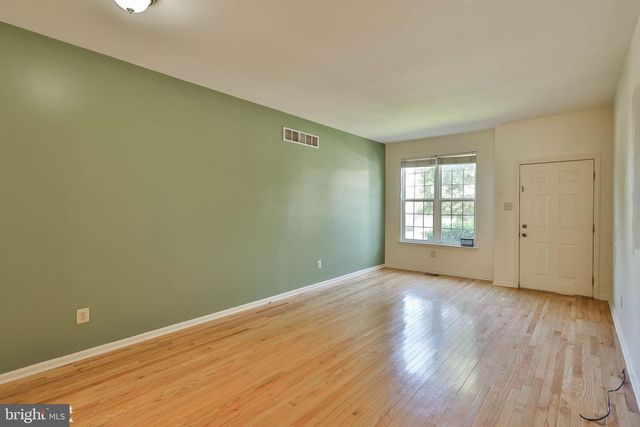 8145 CROSS CREEK CIR, Breinigsville, PA 18031