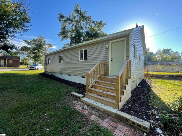 103 Mason Street, Clinton, SC 29325