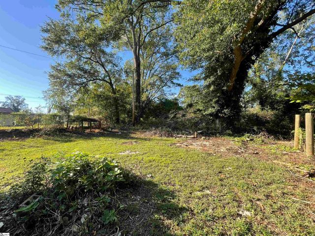 103 Mason Street, Clinton, SC 29325