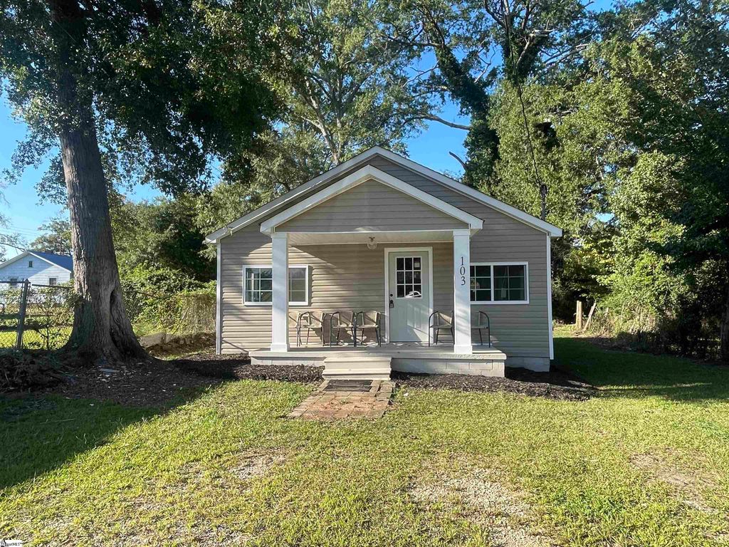 103 Mason Street, Clinton, SC 29325