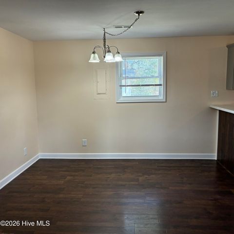 376 Governors Road SE, Winnabow, NC 28479