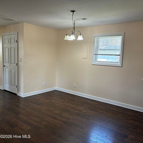 376 Governors Road SE, Winnabow, NC 28479