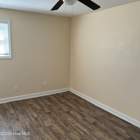 376 Governors Road SE, Winnabow, NC 28479