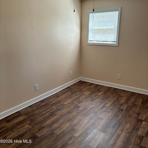 376 Governors Road SE, Winnabow, NC 28479