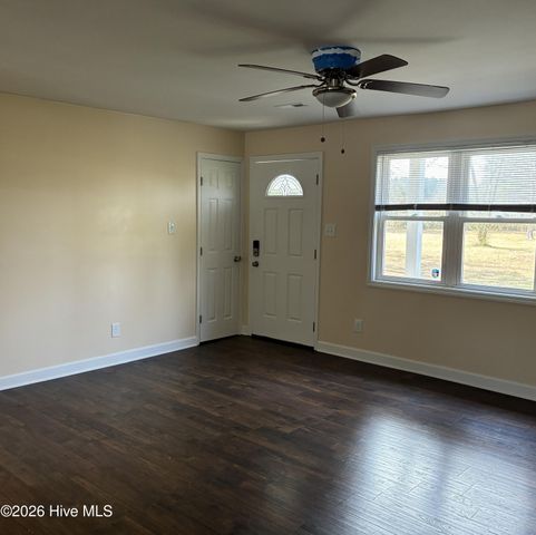 376 Governors Road SE, Winnabow, NC 28479