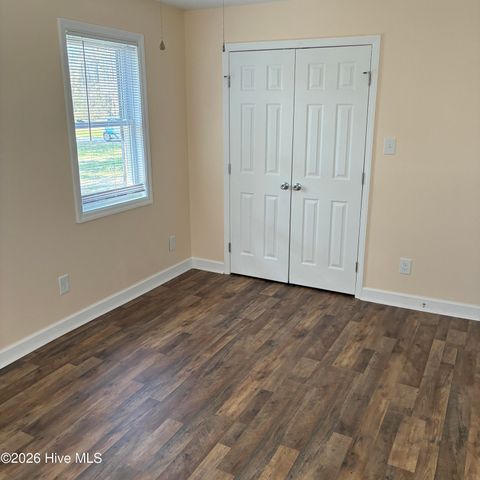 376 Governors Road SE, Winnabow, NC 28479