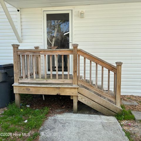 376 Governors Road SE, Winnabow, NC 28479