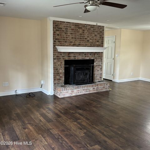 376 Governors Road SE, Winnabow, NC 28479