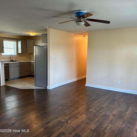 376 Governors Road SE, Winnabow, NC 28479