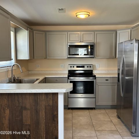 376 Governors Road SE, Winnabow, NC 28479