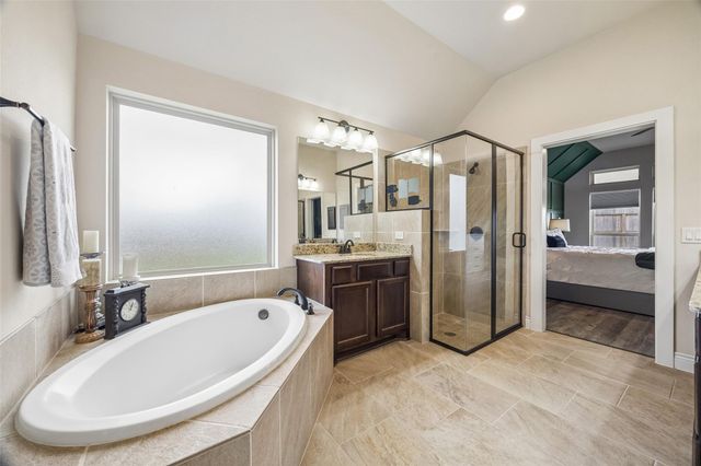 9242 Holloway Cliff Lane, Cypress, TX 77433