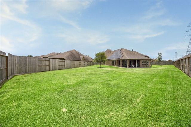 9242 Holloway Cliff Lane, Cypress, TX 77433