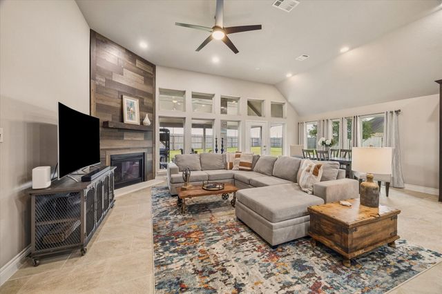 9242 Holloway Cliff Lane, Cypress, TX 77433