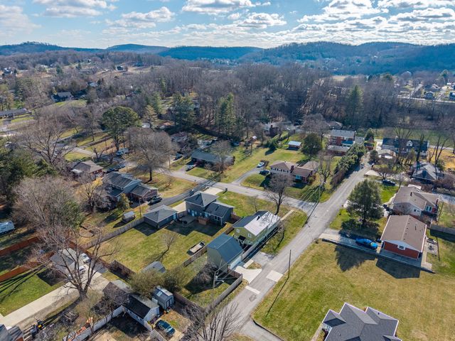 101 Bash Avenue, Somerset, KY 42501