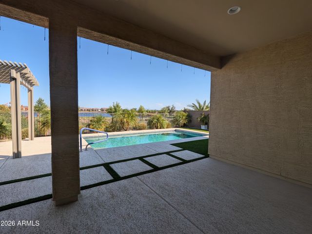 24611 N 174TH Drive, Surprise, AZ 85387