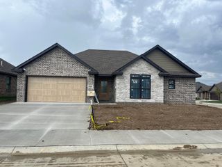 5600 TROYLENE CT, Columbia, MO 65201