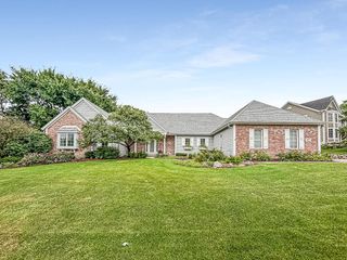 1917 Tree Line COURT, Waukesha, WI 53188