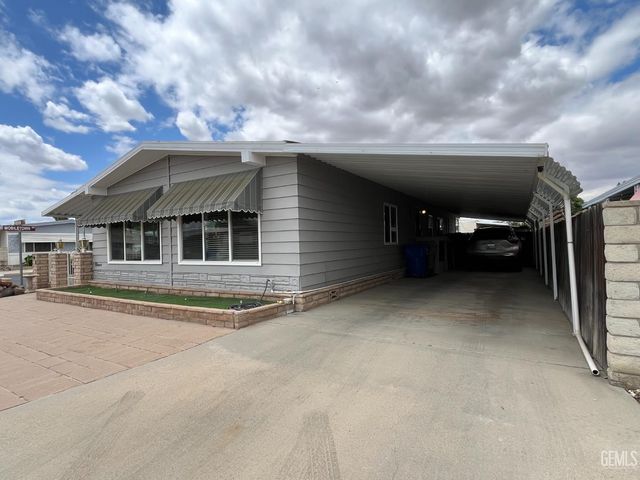400 E Roberts Lane 104, Bakersfield, CA 93308