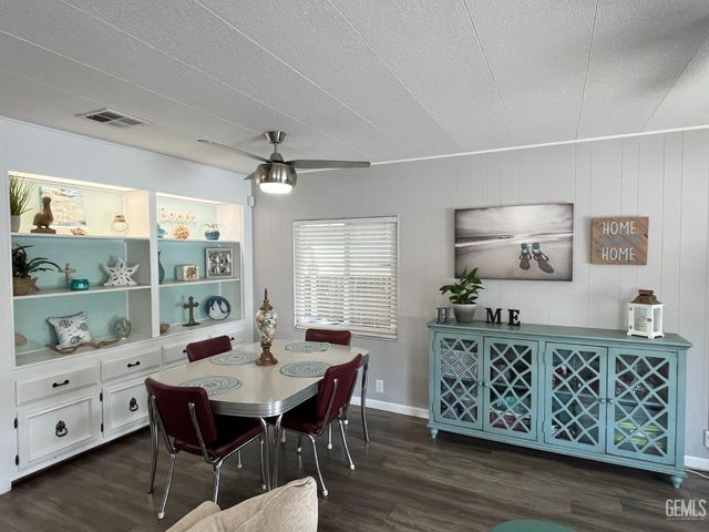 400 E Roberts Lane 104, Bakersfield, CA 93308