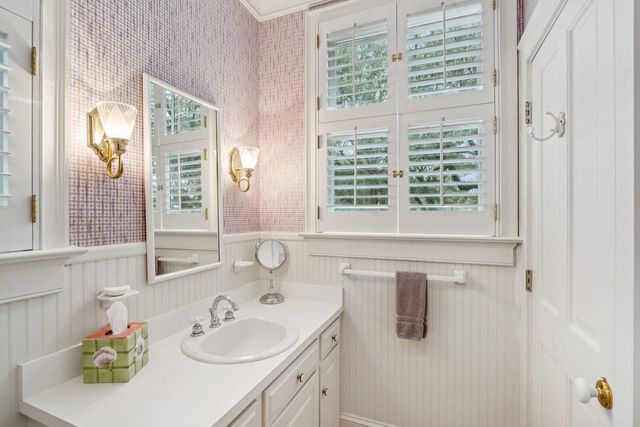 500 Central Avenue, Summerville, SC 29483