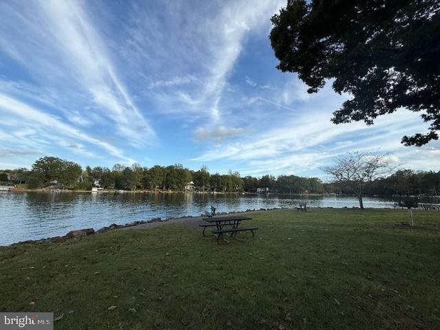 101 MONTICELLO CIR, Locust Grove, VA 22508