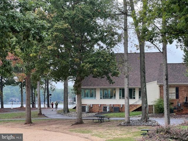 101 MONTICELLO CIR, Locust Grove, VA 22508