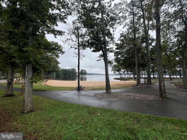 101 MONTICELLO CIR, Locust Grove, VA 22508