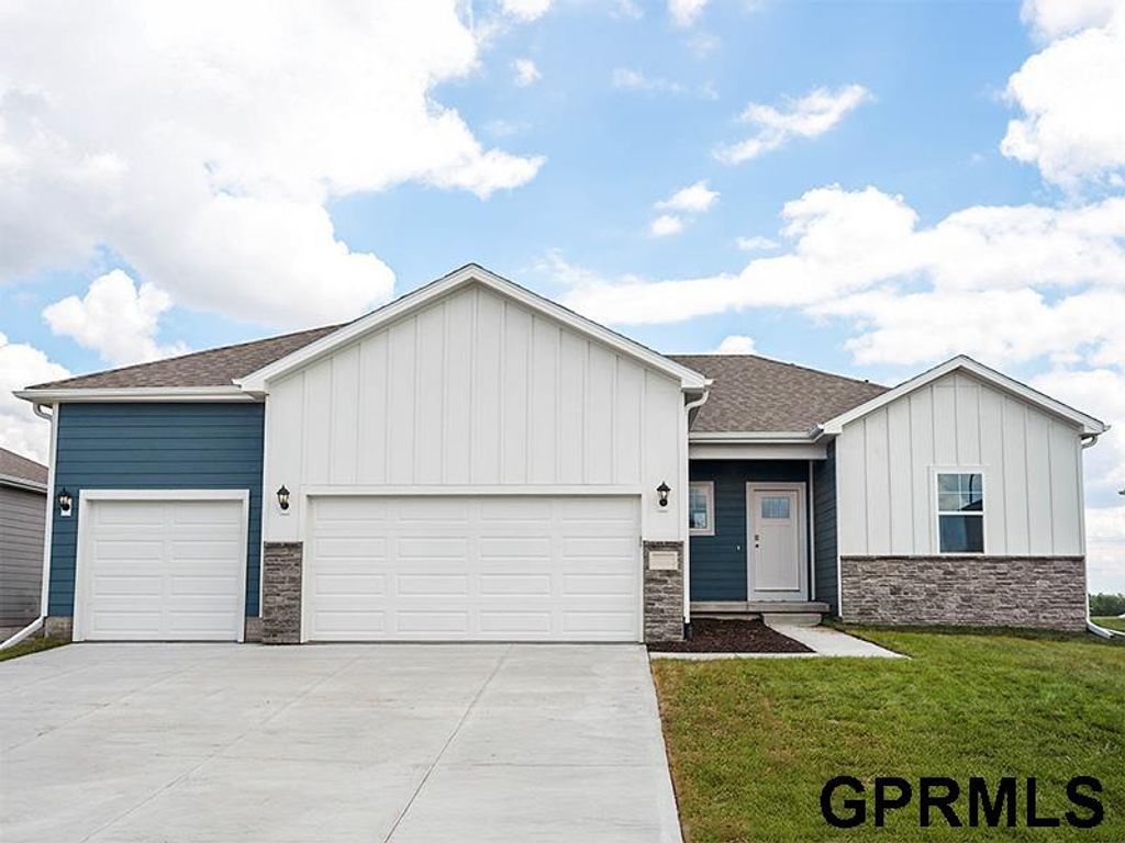 8106 S 200th Street, Gretna, NE 68028