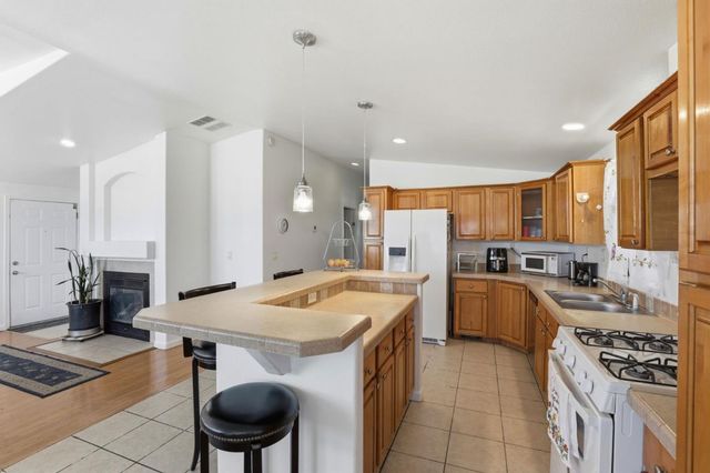 500 W 10th Street 119, Gilroy, CA 95020