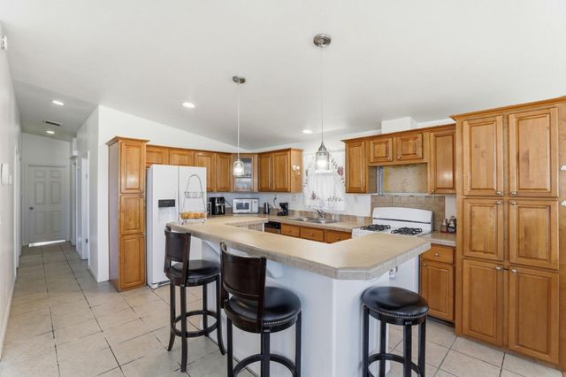 500 W 10th Street 119, Gilroy, CA 95020
