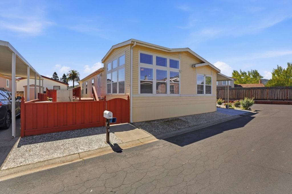 500 W 10th Street 119, Gilroy, CA 95020