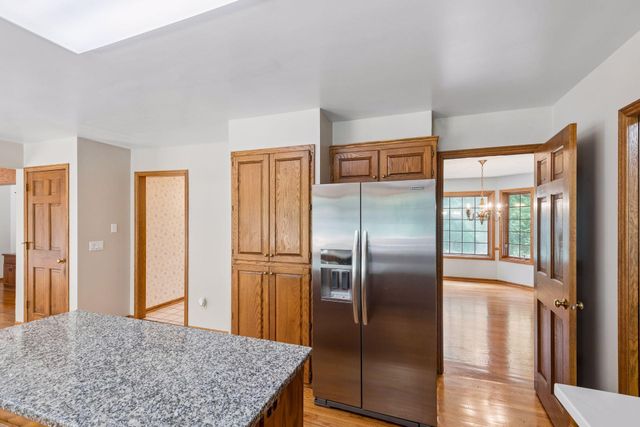5 Acorn Drive, Sunfish Lake, MN 55077