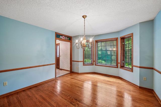 5 Acorn Drive, Sunfish Lake, MN 55077