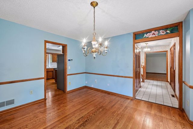 5 Acorn Drive, Sunfish Lake, MN 55077